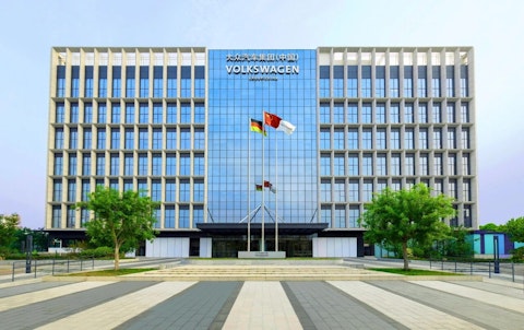 SGS为大众中国颁发ISO/SAE 21434汽车网络安全管理体系认证证书