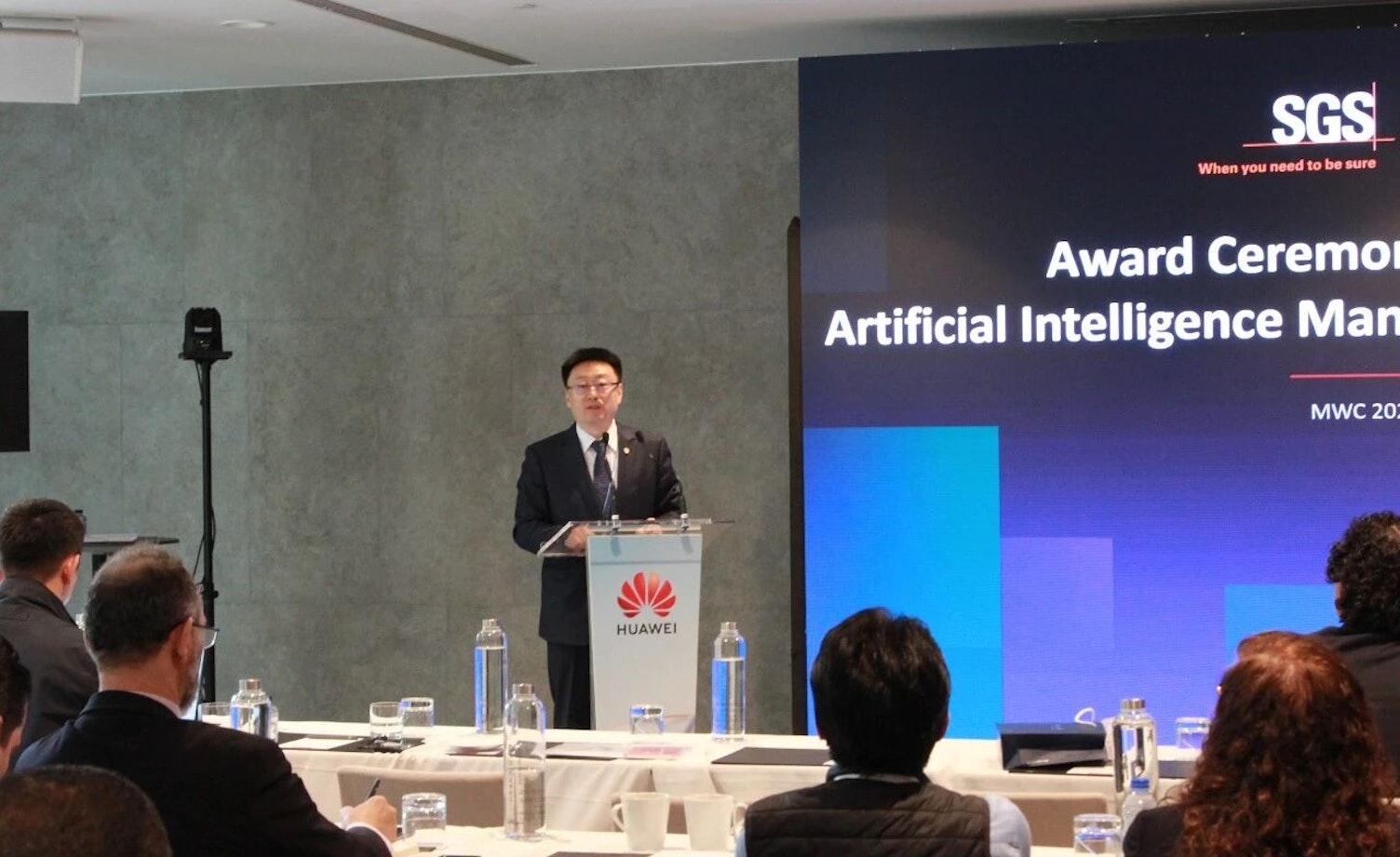 SGS授予华为ISO/IEC 42001人工智能管理体系认证证书