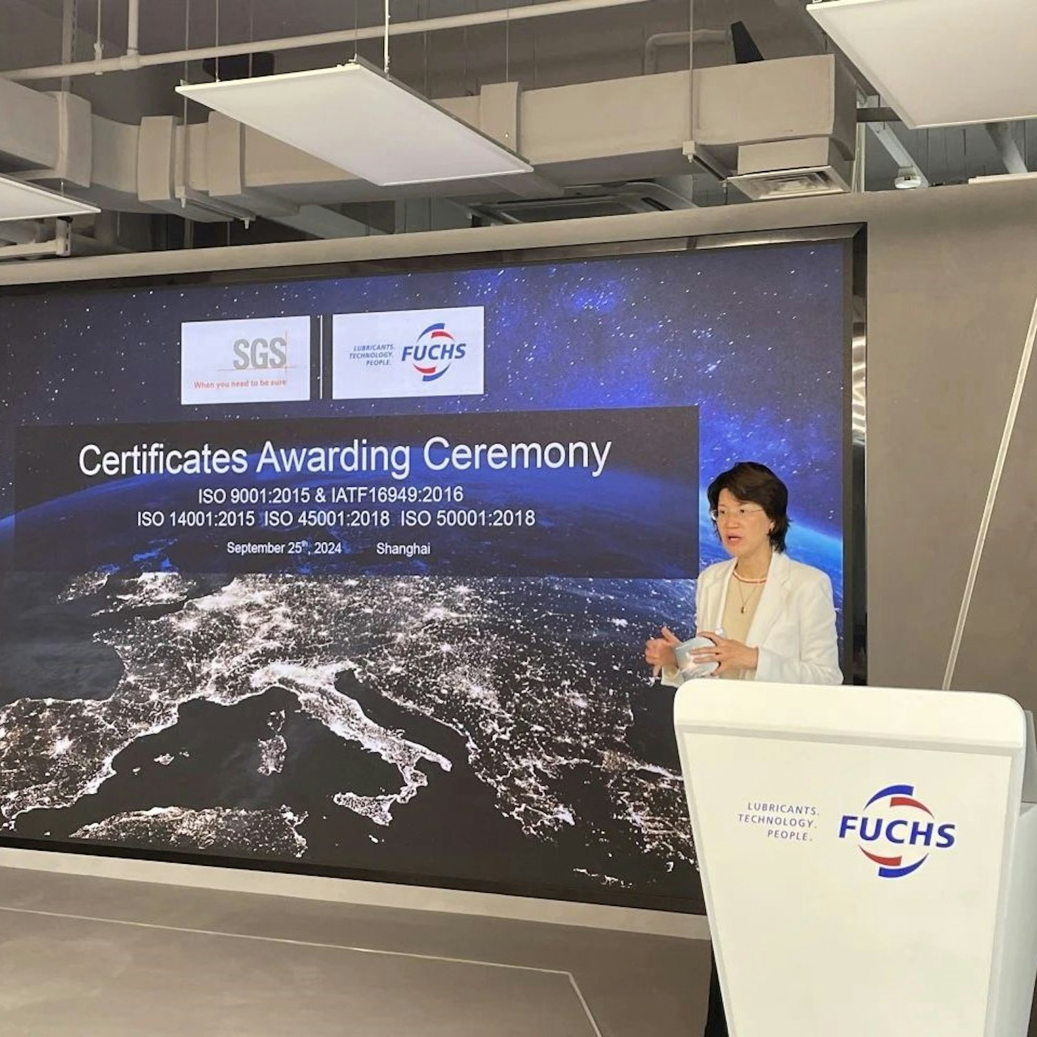 SGS为福斯中国颁发多体系认证证书