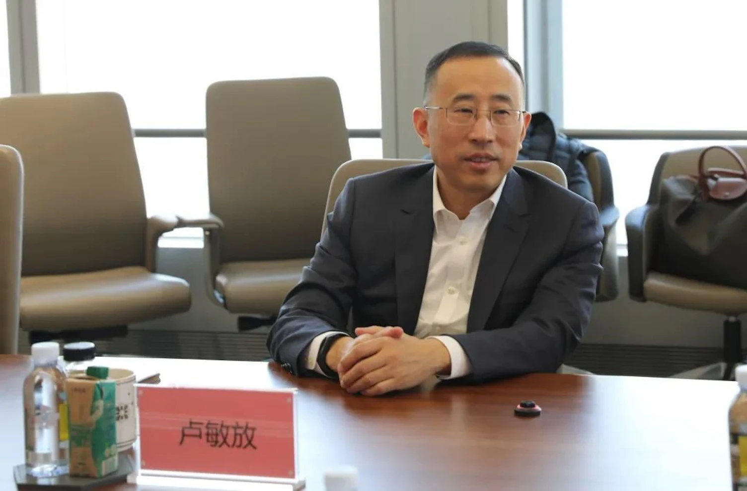 蒙牛总裁卢敏放